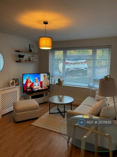 1 Bedroom Flat To Rent In Windsor Road, Welwyn, AL6