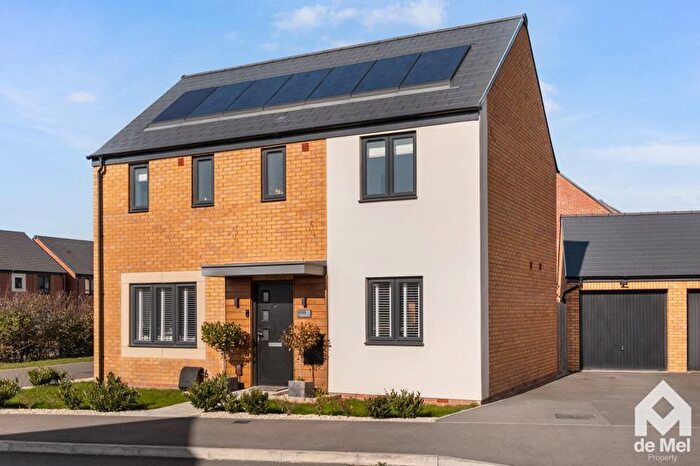 3 Bedroom Detached House For Sale In Ruby Avenue, Bishops Cleeve, Cheltenham, GL52