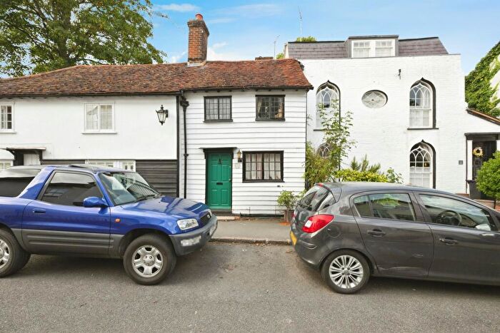2 Bedroom Cottage For Sale In Church Street, Buntingford, SG9