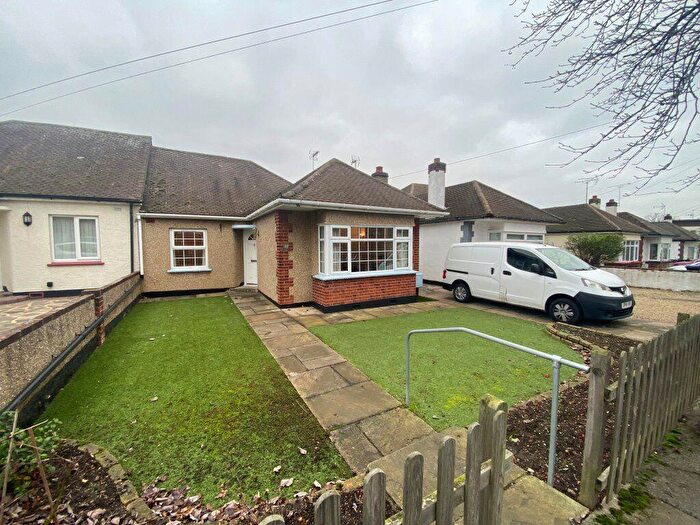 3 Bedroom Bungalow To Rent In Briarwood Drive - Online Registration Required, SS9