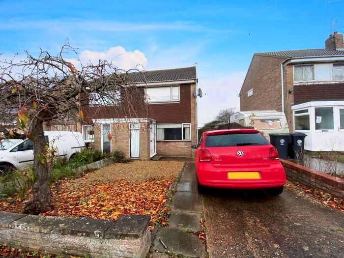 2 Bedroom Semi-Detached House To Rent In Clare Drive, Thrapston, Kettering NN14