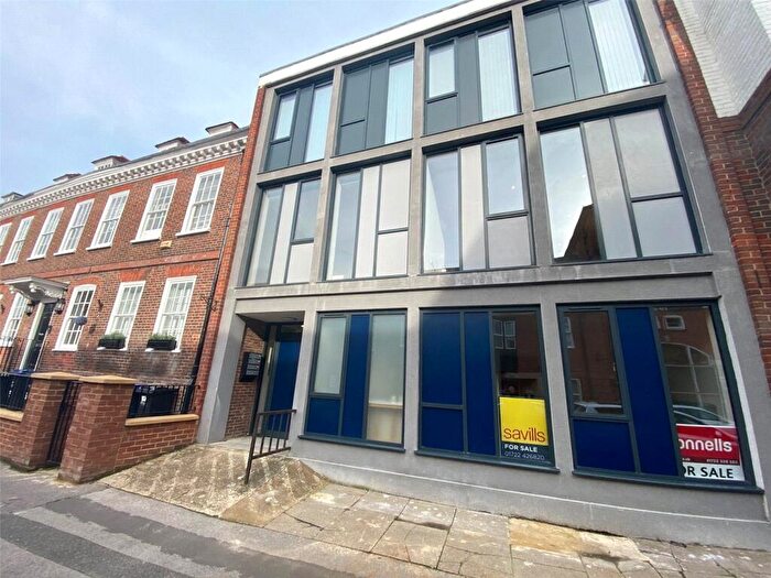 2 Bedroom Apartment For Sale In Rollestone House, - Rollestone Street, Salisbury, SP1
