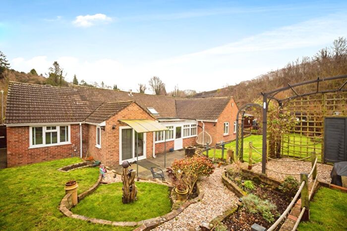 6 Bedroom Bungalow For Sale In Lower Road, Temple Ewell, Dover, Kent, CT16