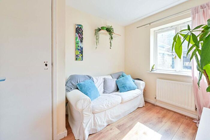 4 Bedroom House To Rent In Dorton Close, Peckham, London, SE15