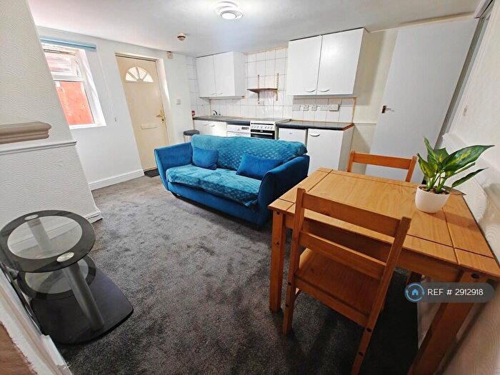 1 Bedroom Flat To Rent In Stratford St, Leeds, LS11