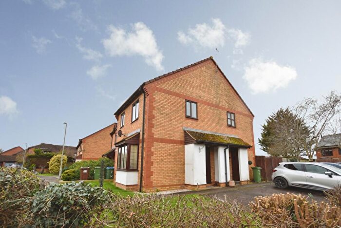 1 Bedroom Terraced House To Rent In Lott Meadow, Aylesbury, HP21