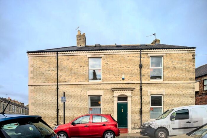 5 Bedroom Property To Rent In Clayton Park Square, Newcastle Upon Tyne, NE2