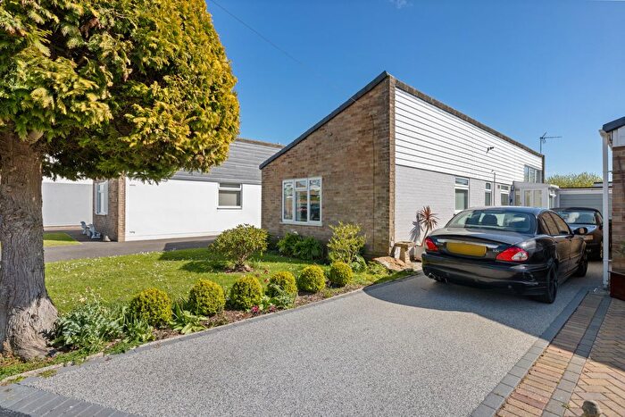 2 Bedroom Bungalow For Sale In Mallard Crescent, Pagham, Bognor Regis, West Sussex, PO21