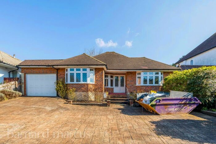 2 Bedroom Bungalow To Rent In Garlichill Road, Epsom, KT18