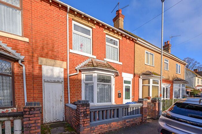 3 Bedroom Terraced House For Sale In Dunkirk Avenue, Desborough, Kettering, NN14