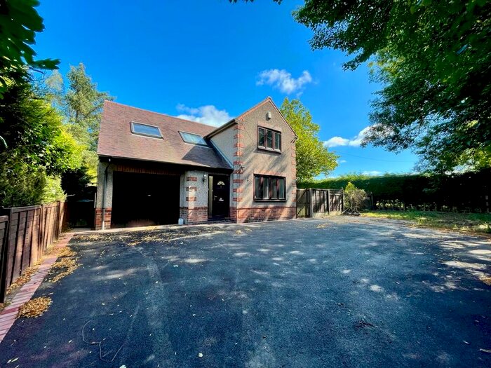 4 Bedroom Detached House To Rent In Ashby Road East, Bretby, Burton On Trent, DE15