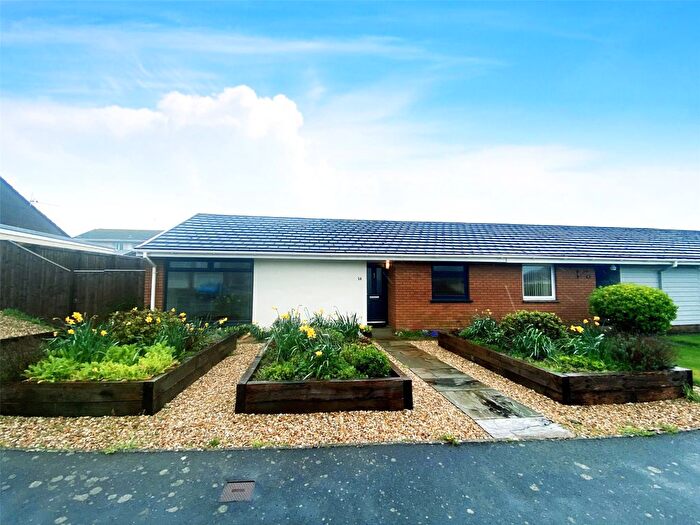 2 Bedroom Bungalow To Rent In West Meadow Road, Braunton, EX33