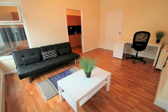 1 Bedroom Private Hall To Rent In Russel Street, Lancaster, LA1