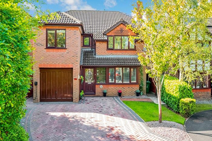 4 Bedroom Detached House For Sale In Hutton Close, Culcheth, Warrington, Cheshire, WA3