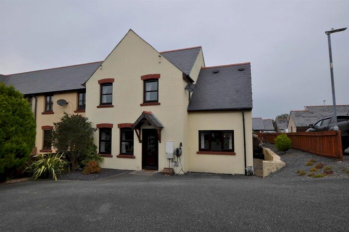 4 Bedroom Property For Sale In Llys Y Crofft, Whitland, SA34