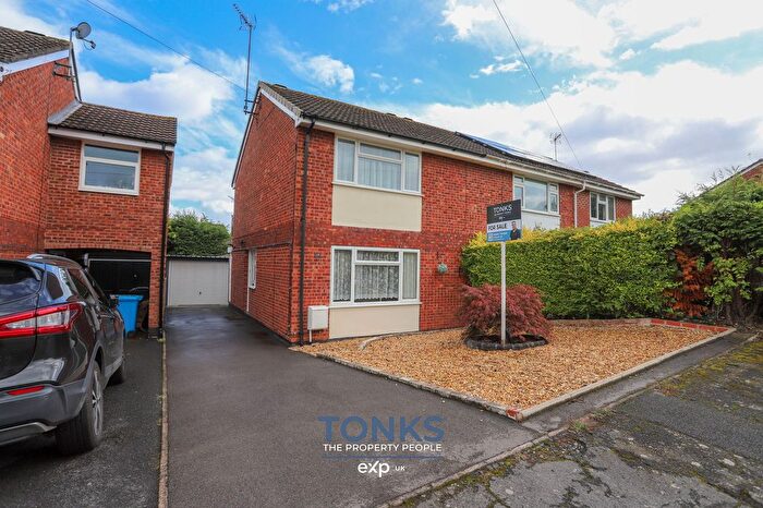 2 Bedroom Semi-detached House For Sale In Lime Grove, Kinver, Stourbridge, DY7