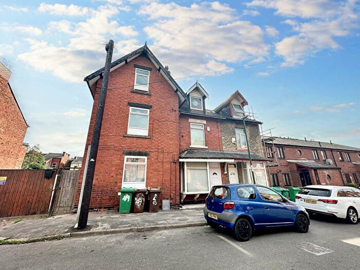 5 Bedroom End Of Terrace House To Rent In Cheltenham Street, NG6