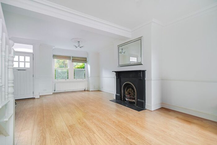 4 Bedroom Flat To Rent In Norman Road, London, SW19