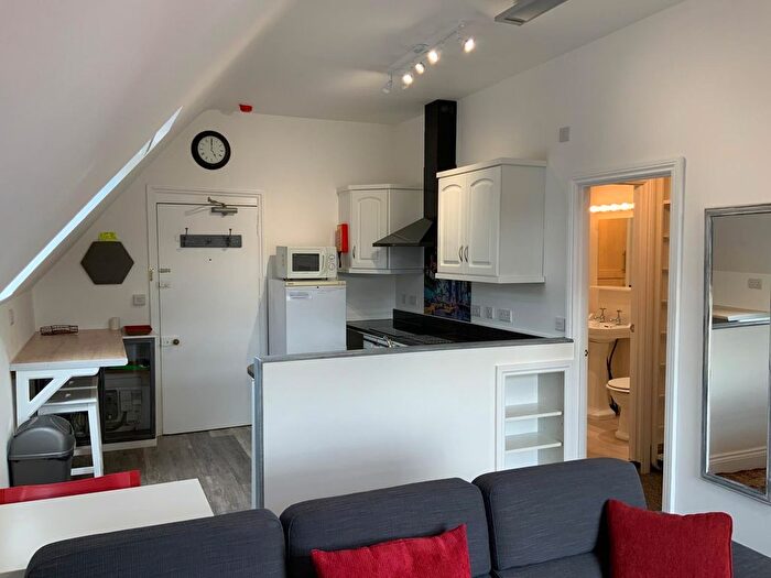 1 Bedroom Flat To Rent In Bodorgan Road, Bournemouth, BH2