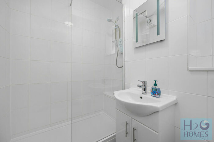 1 Bedroom Apartment To Rent In Mariners Quay, BN2