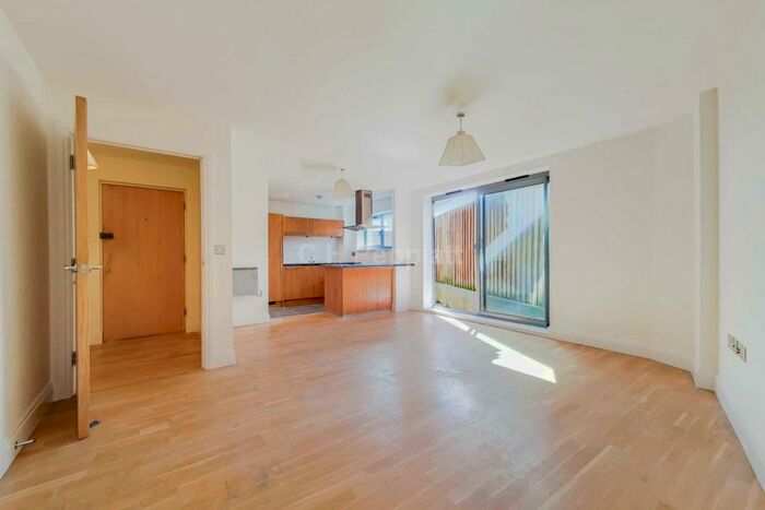2 Bedroom Apartment To Rent In Regents Park Road, Primrose Hill, NW1