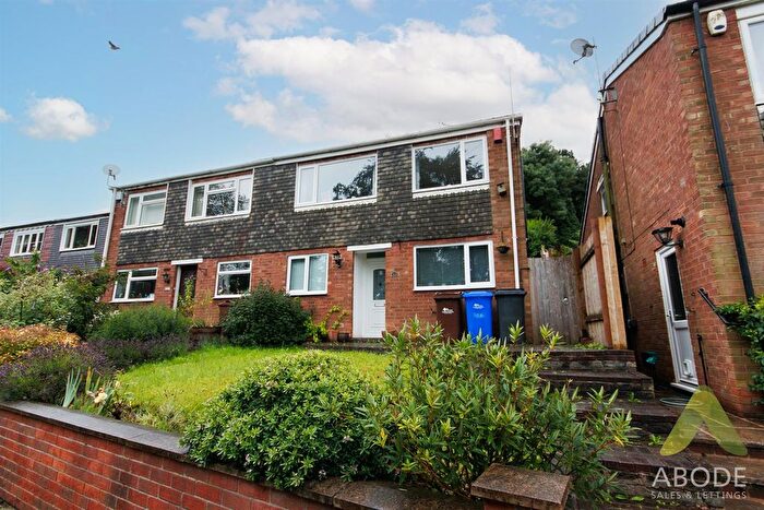 3 Bedroom Semi Detached House To Rent In Elms Road, Burton-On-Trent, DE15