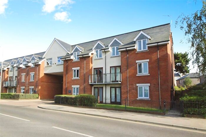 2 Bedroom Flat To Rent In Sanders Place Walsworth Road, Hitchin, Hertfordshire, SG4