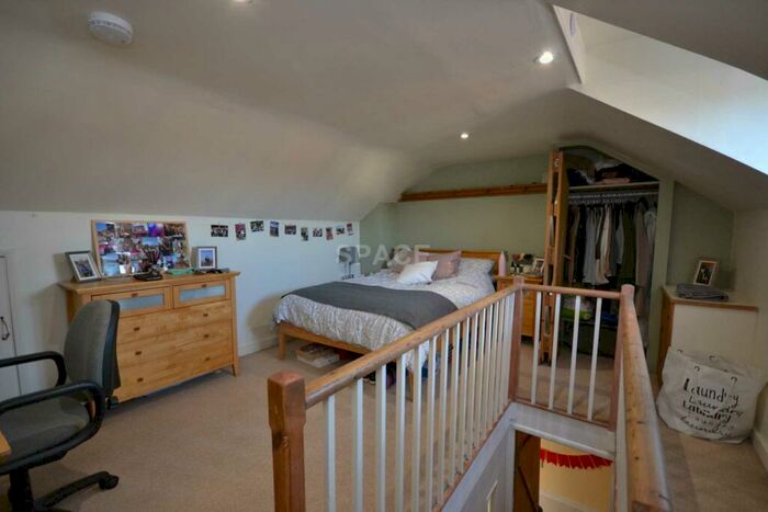 4 Bedroom Terraced House To Rent In Blenheim Road, University, RG1