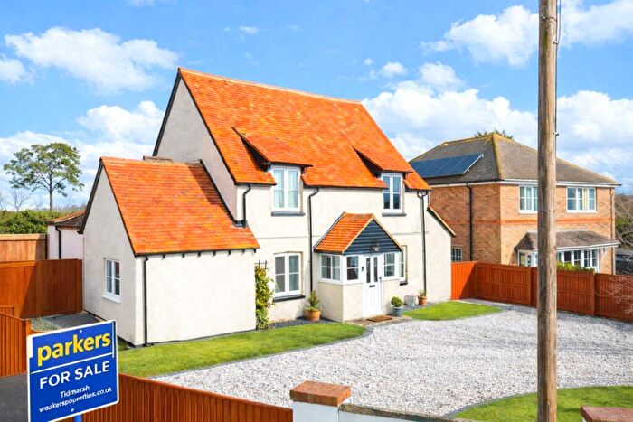 4 Bedroom Detached House For Sale In Long Lane, Tilehurst, Reading, Berkshire, RG31