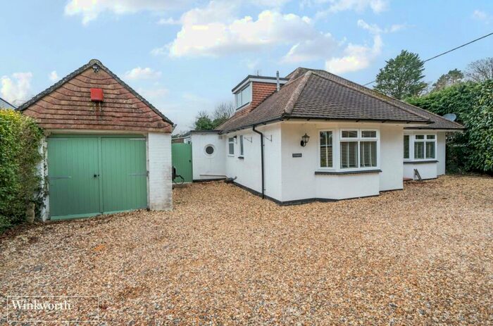 4 Bedroom Detached House For Sale In Wildmoor Lane, Sherfield-on-Loddon, Hook, Hampshire, RG27