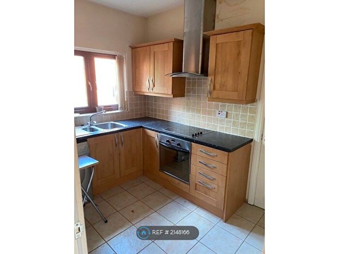 2 Bedroom Flat To Rent In High Lane, Manchester, M21