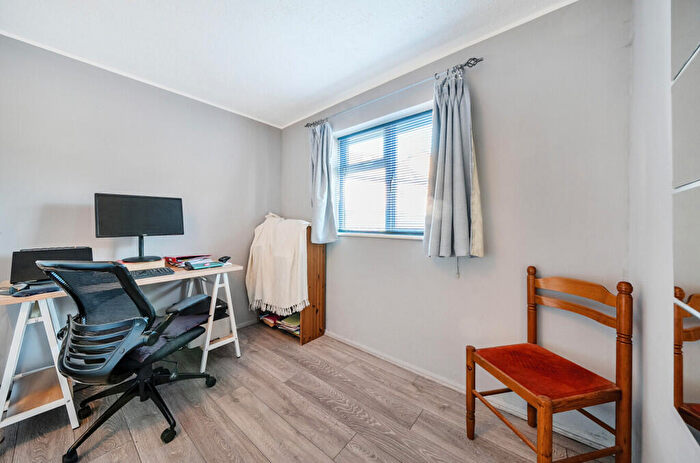 2 Bedroom Semi-Detached House For Sale In Coe Avenue, London, SE25