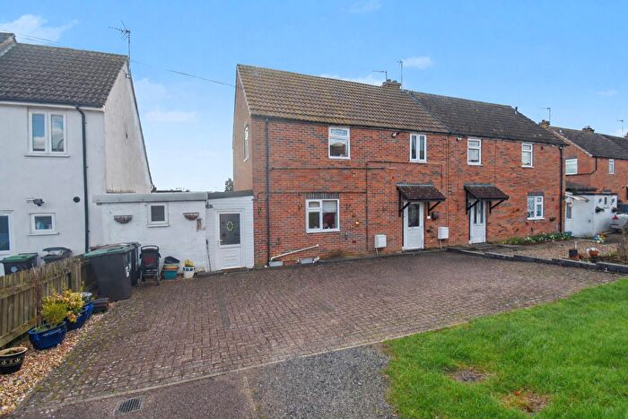 3 Bedroom Semi-Detached House For Sale In Lyveden Road, Brigstock, NN14