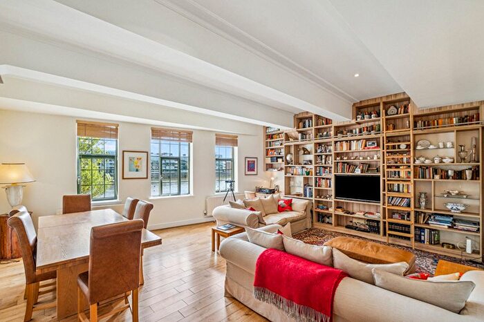 2 Bedroom Flat To Rent In Somerville Avenue, Barnes, SW13