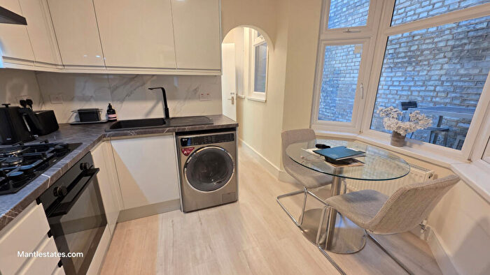 1 Bedroom Flat To Rent In Oakleigh Road North, Whetstone, N20