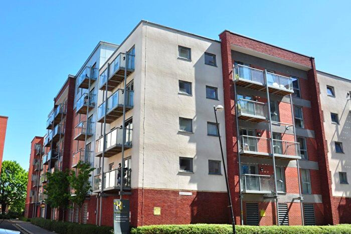 2 Bedroom Apartment To Rent In Endeavour House, Elmira Way, M5