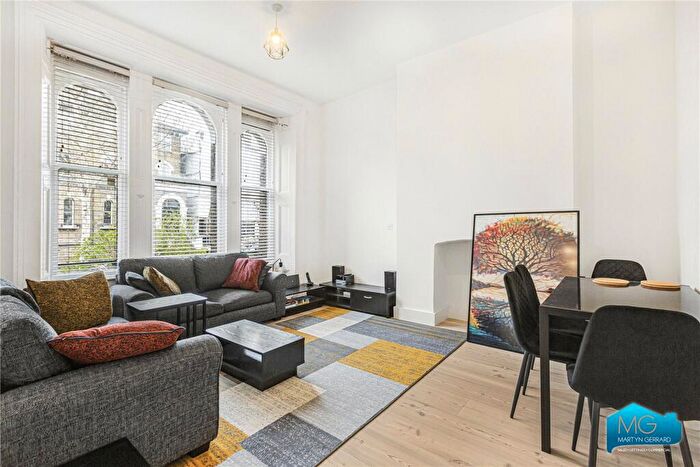 2 Bedroom Apartment To Rent In Huddleston Road, Tufnell Park, London, N7
