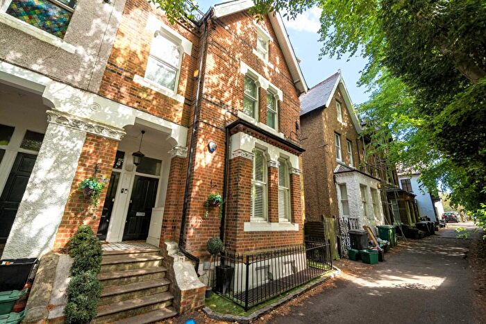 4 Bedroom Apartment For Sale In Susan Wood, Chislehurst, BR7