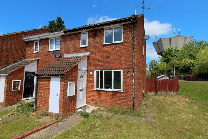 3 Bedroom End Of Terrace House To Rent In Brussels Way, Luton, LU3