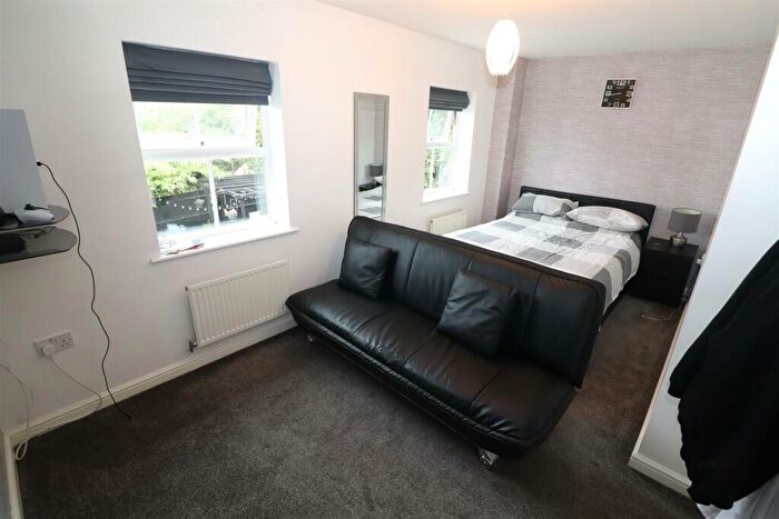 3 Bedroom End Of Terrace House For Sale In Patenall Way, Higham Ferrers, NN10