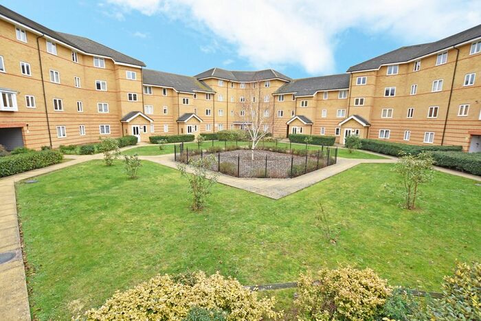 2 Bedroom Flat To Rent In Heath Court, Stanley Close, Eltham, SE9