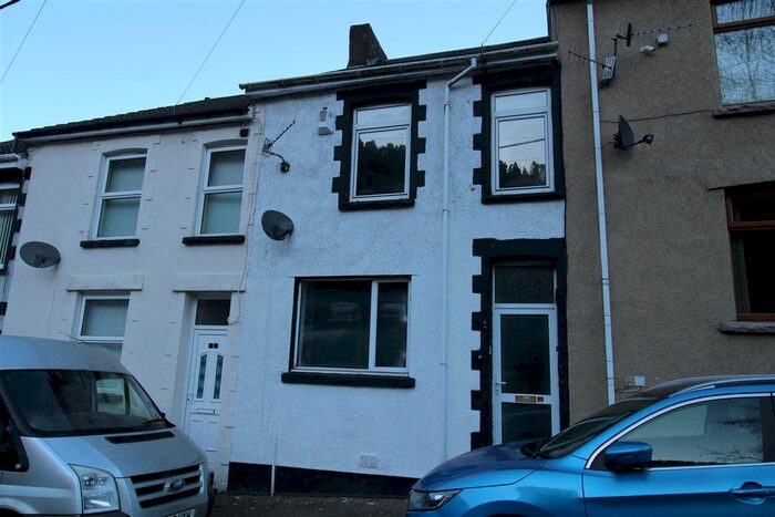 2 Bedroom Property To Rent In Glan Ebbw Terrace, Abertillery, NP13