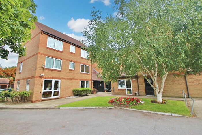 2 Bedroom Retirement Property To Rent In Beehive Lane, Home Heather House, IG4