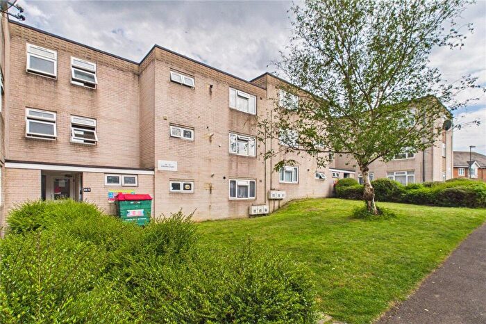 1 Bedroom Apartment For Sale In Caburn Court, Southgate, Crawley, RH11