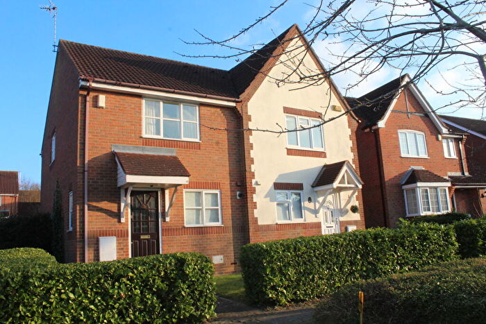 3 Bedroom Semi Detached House To Rent In Rosemullion Avenue, Tattenhoe, MK4