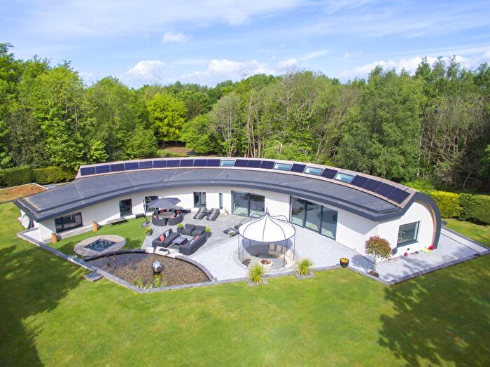 4 Bedroom Detached House For Sale In Turners Hill Road, Worth, RH10