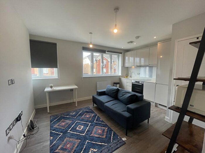 1 Bedroom Apartment To Rent In Hutton Grove, London, N12