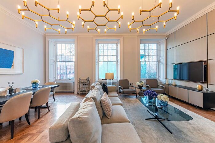 2 Bedroom Flat For Sale In Cadogan Square, Knightsbridge, London, SW1X