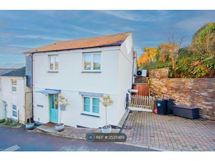 2 Bedroom Detached House To Rent In Castle Hill, Lostwithiel, PL22