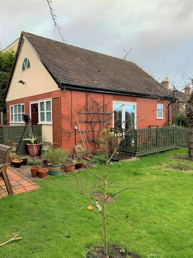 1 Bedroom Bungalow To Rent In Sunnyside, Telford, Shropshire, TF7